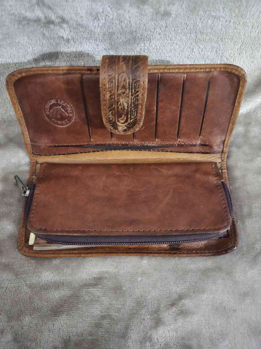 VINTAGE BROWN LEATHER GUADALAJARA WALLET USED USED - Hialeah, Florida - FleaMarketBay