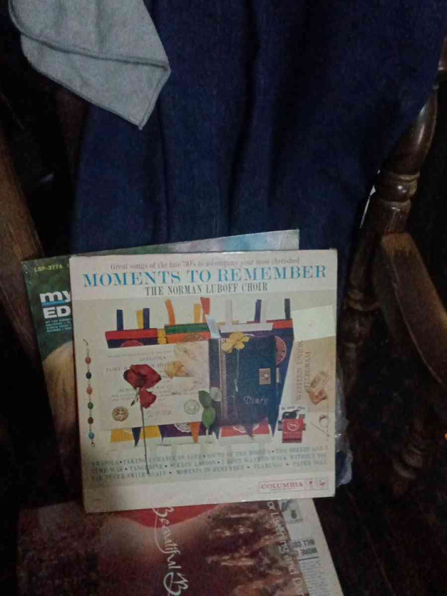 vinal records - Bakersfield, California - FleaMarketBay