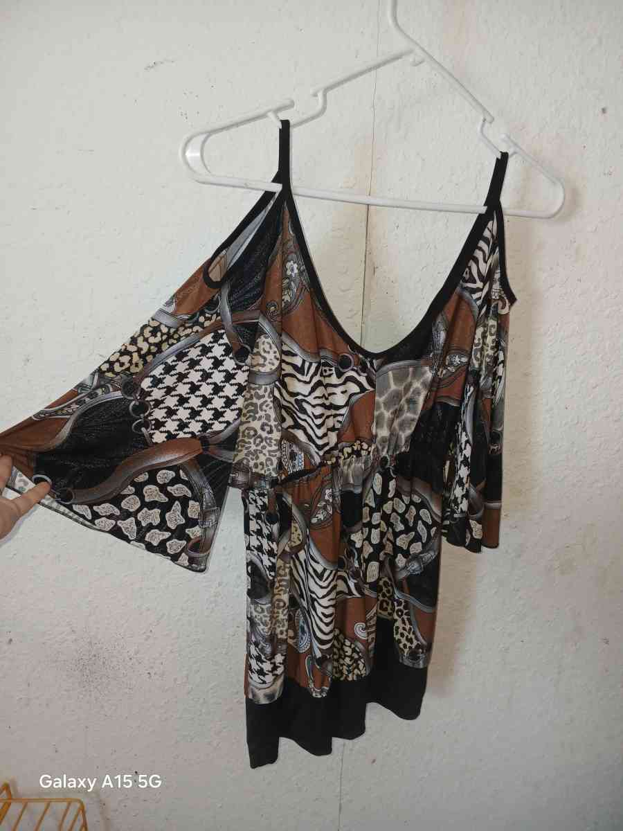 Beautiful blouse - Shallowater, Texas - FleaMarketBay