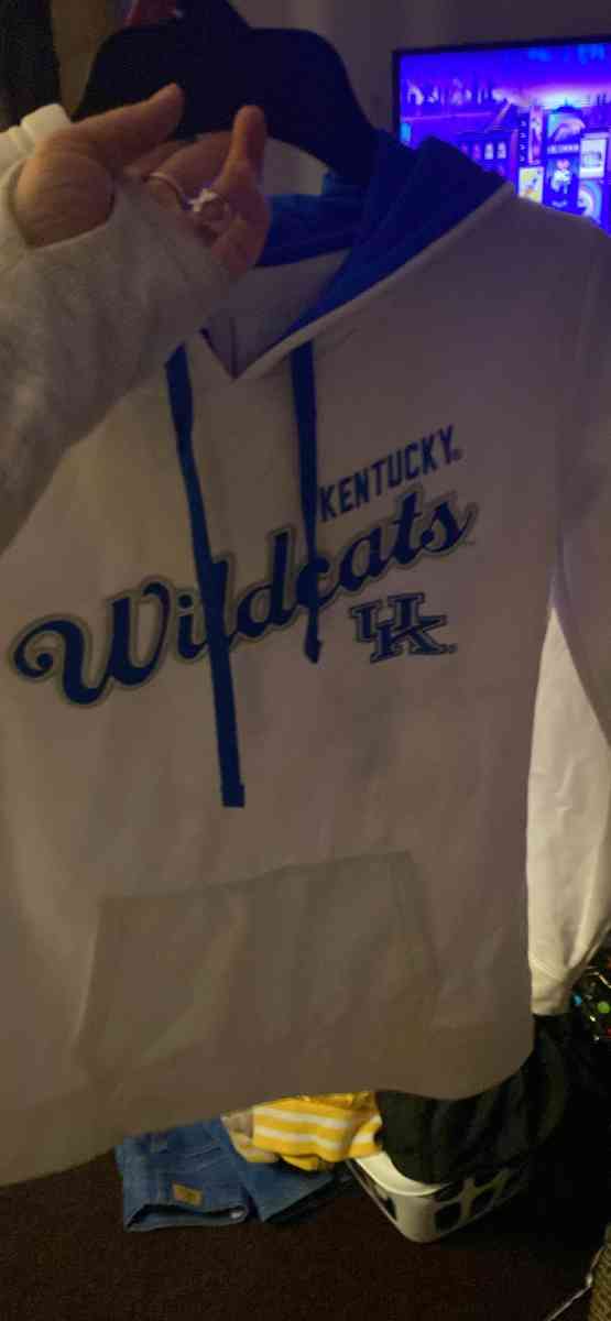 university of Kentucky hoodie - Eminence, Kentucky - FleaMarketBay