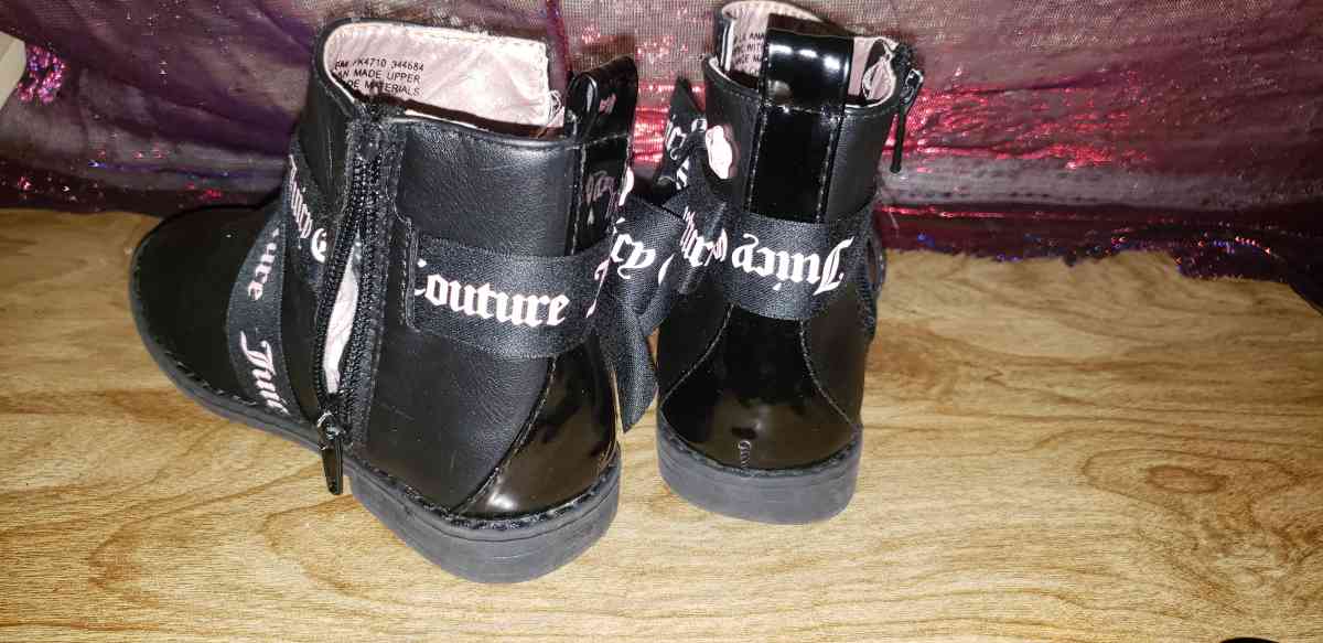 Juicy Contour Childrens Booties - La Grande, Oregon - FleaMarketBay