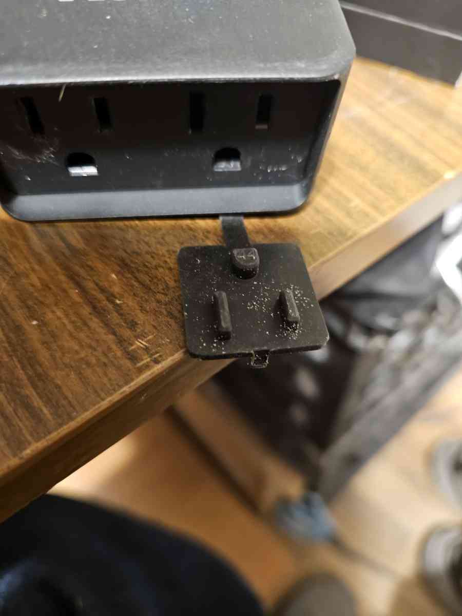 roku outdoor plug - Panama City, Florida - FleaMarketBay