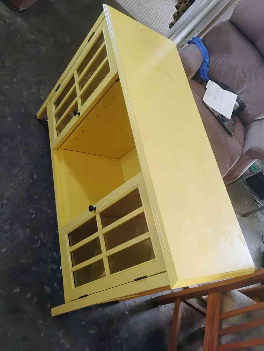 yellow cabinet - Indianapolis, Indiana - FleaMarketBay