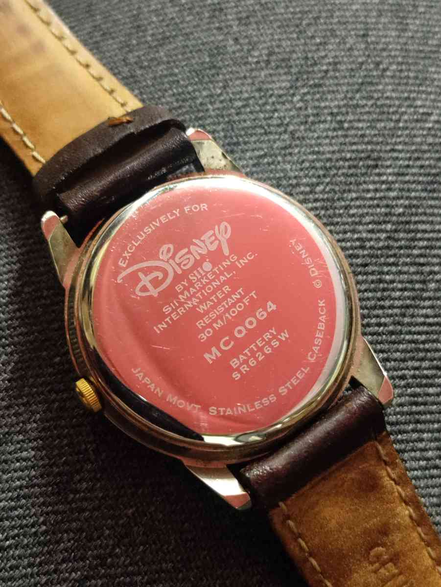 Disney Winnie the Pooh watch - Hacienda Heights, California - FleaMarketBay