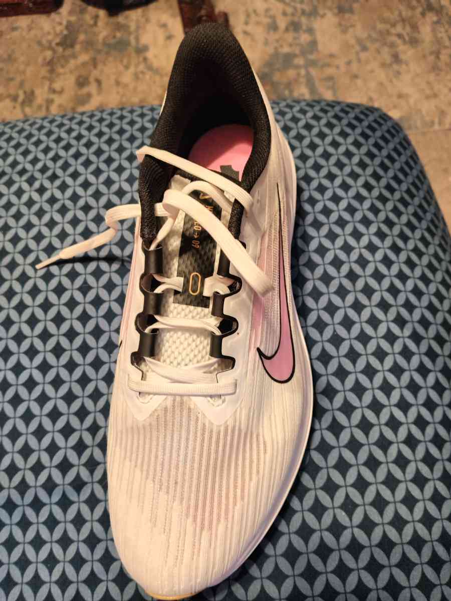 Womens Nike WinFlo 9 Running Shoes - Springdale, Arkansas - FleaMarketBay
