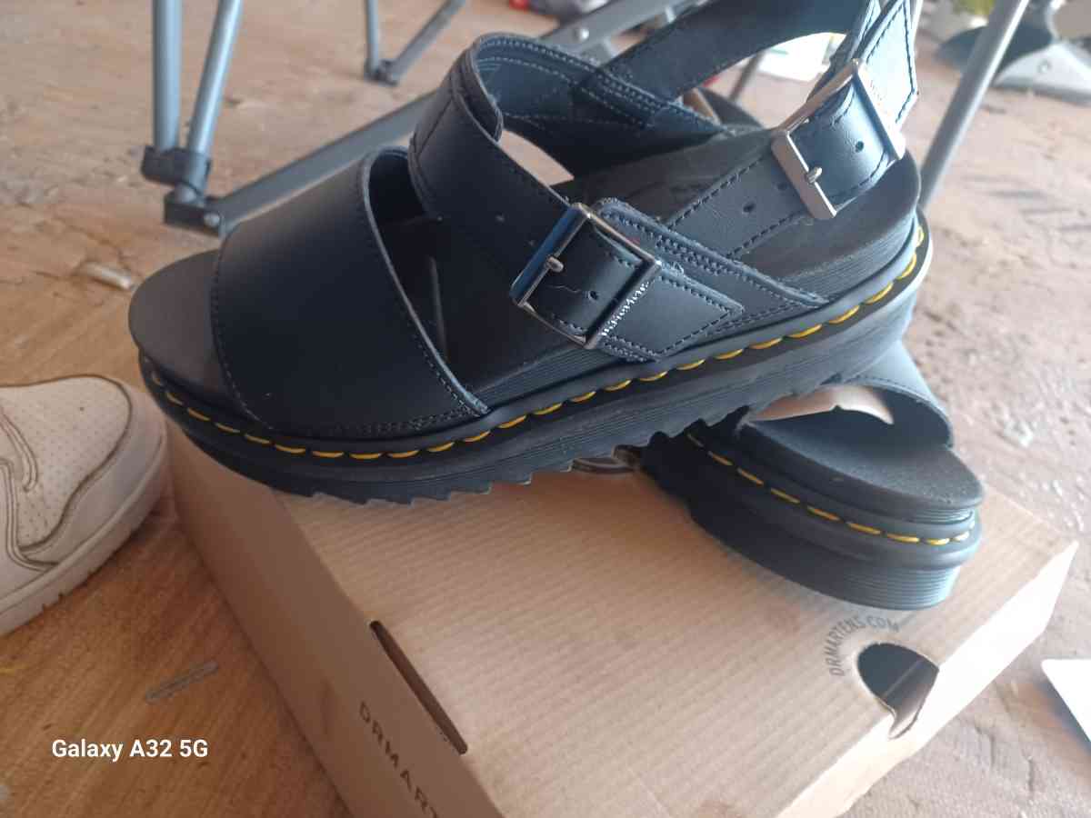 Dr Martins sz 8 Voss Hydro - Glendale, Arizona