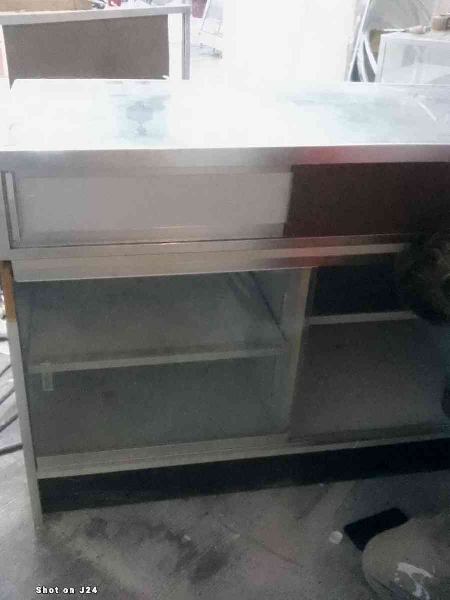 Glass Display cases with lights - Lansing, Michigan - FleaMarketBay