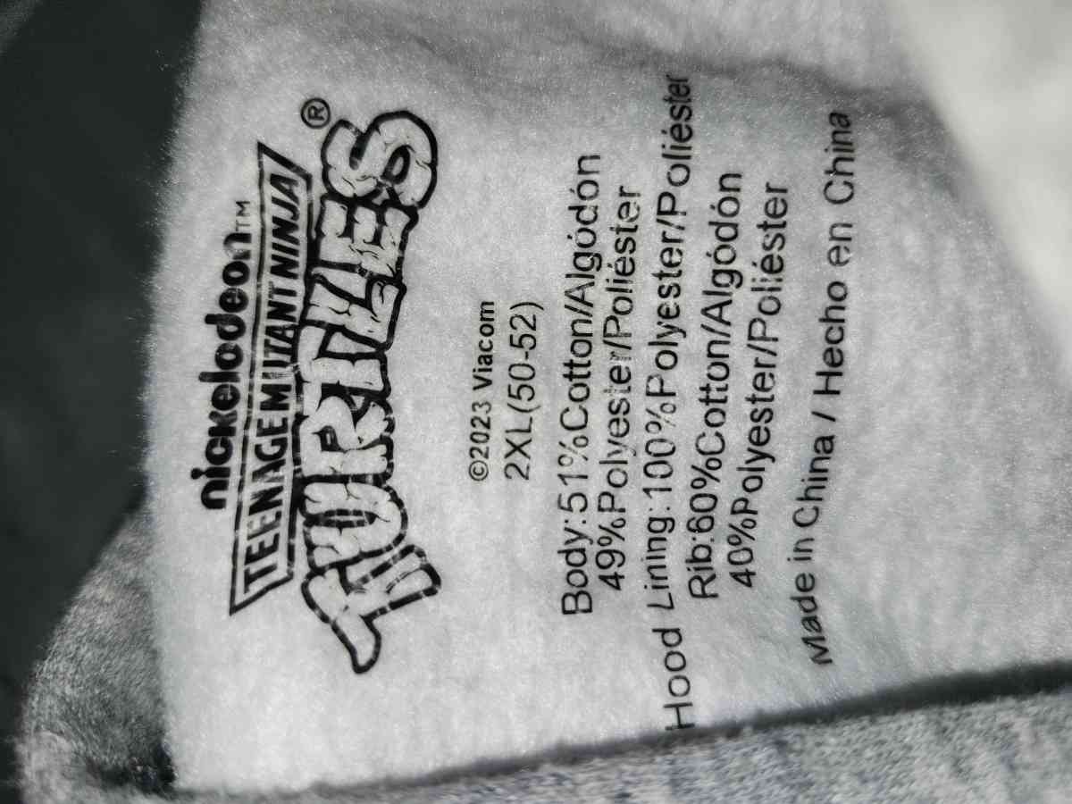 2XL TEENAGE MUTANT NINJA TURTLES PULLOVER HOODIE - Sutton, West Virginia - FleaMarketBay