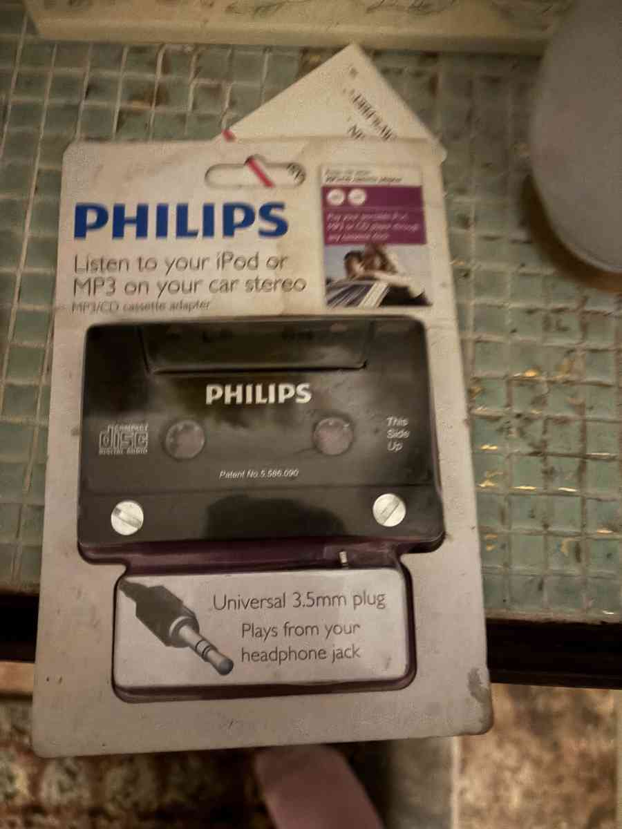 Philips universal 35mm plug MP3  or CD adapter - Enterprise, Alabama