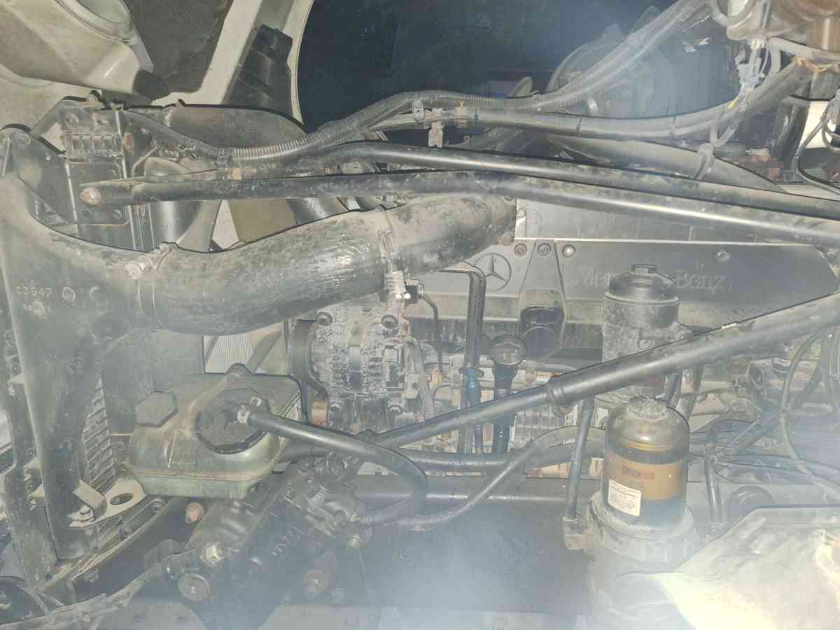 2007 freightlinner  columbia - Chattanooga, Tennessee - FleaMarketBay