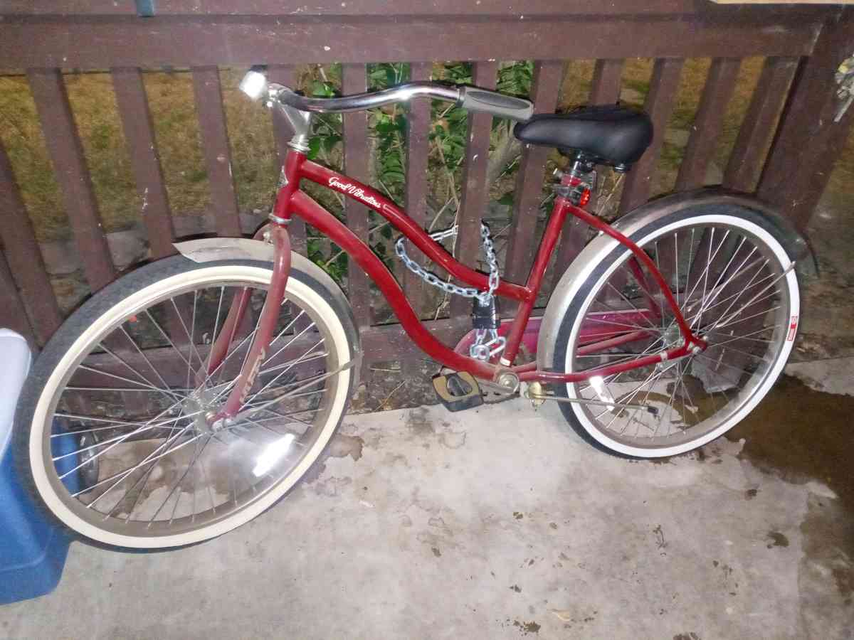womans Huffy beach cruiser bike - Dallas, Texas - FleaMarketBay