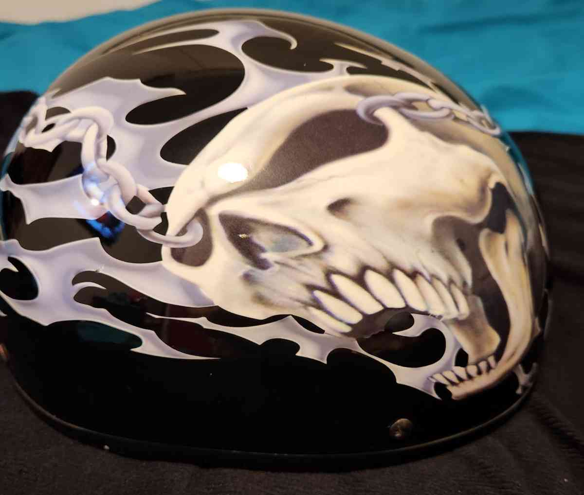 Skull Helmet - Nokesville, Virginia - FleaMarketBay