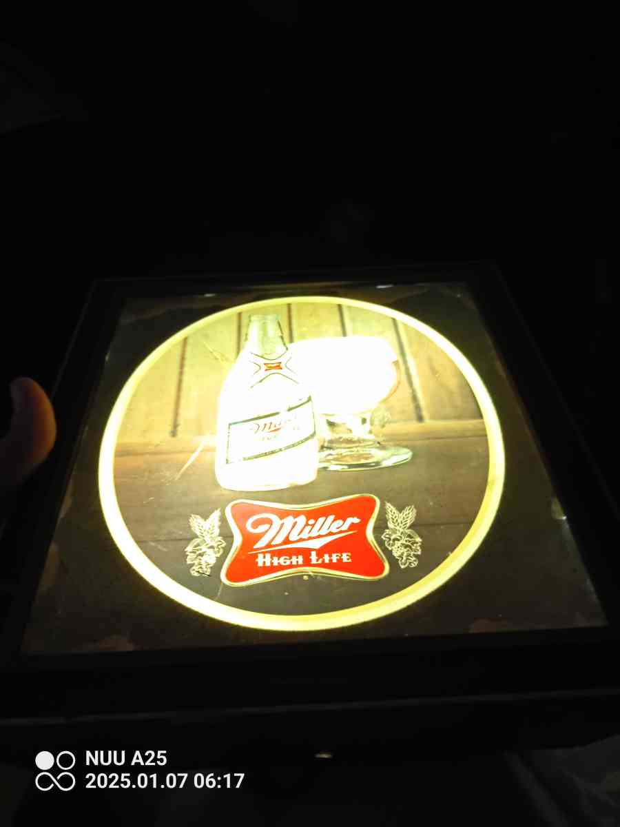 vintage light beer signs - Grimes, Iowa - FleaMarketBay