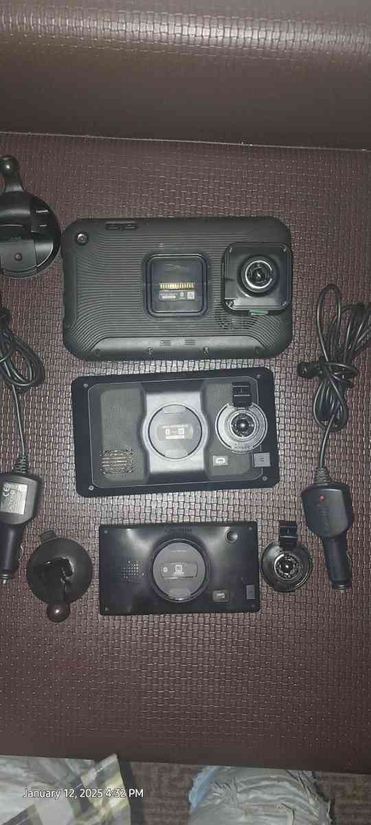 3 GARMIN DEZL DEZLCAM 785 DEZL QTR500 DEZL QTR700 - Dallas, Texas - FleaMarketBay