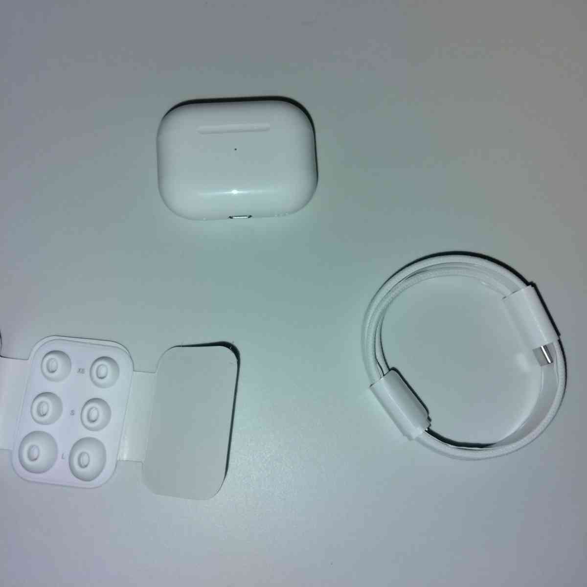 Airpods pro gen 2 - Boise, Idaho - FleaMarketBay