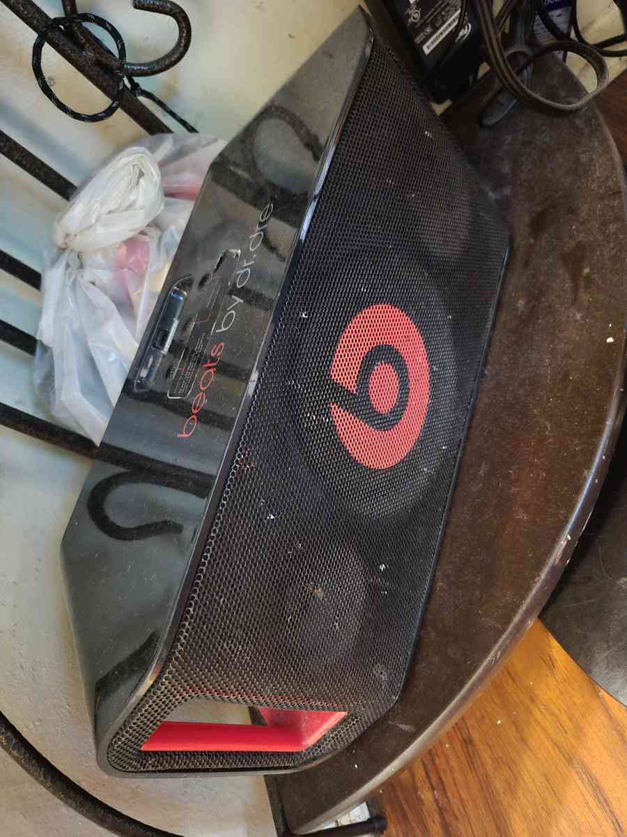 speaker hood - Los Angeles, California