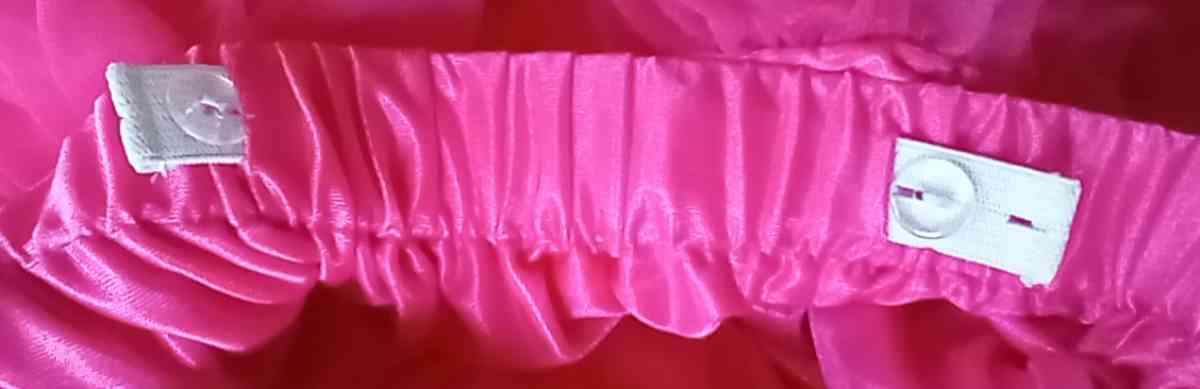 2 to 3yrs Hot Pink TuTu Pettiskirt EUC Button Cinchers - Dallas, Texas - FleaMarketBay