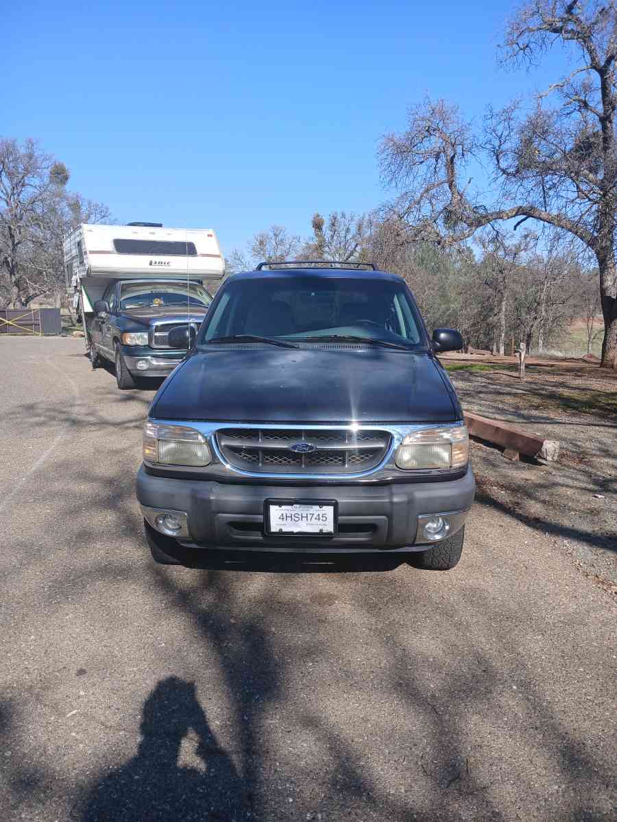 2000 Ford Explorer 2WD V6 40Liter - Stockton, California