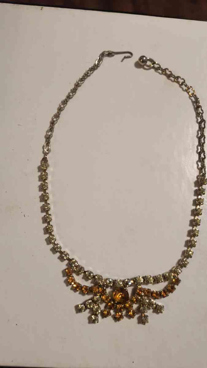 Citrine Gemstone Necklace - Greenville, Illinois - FleaMarketBay