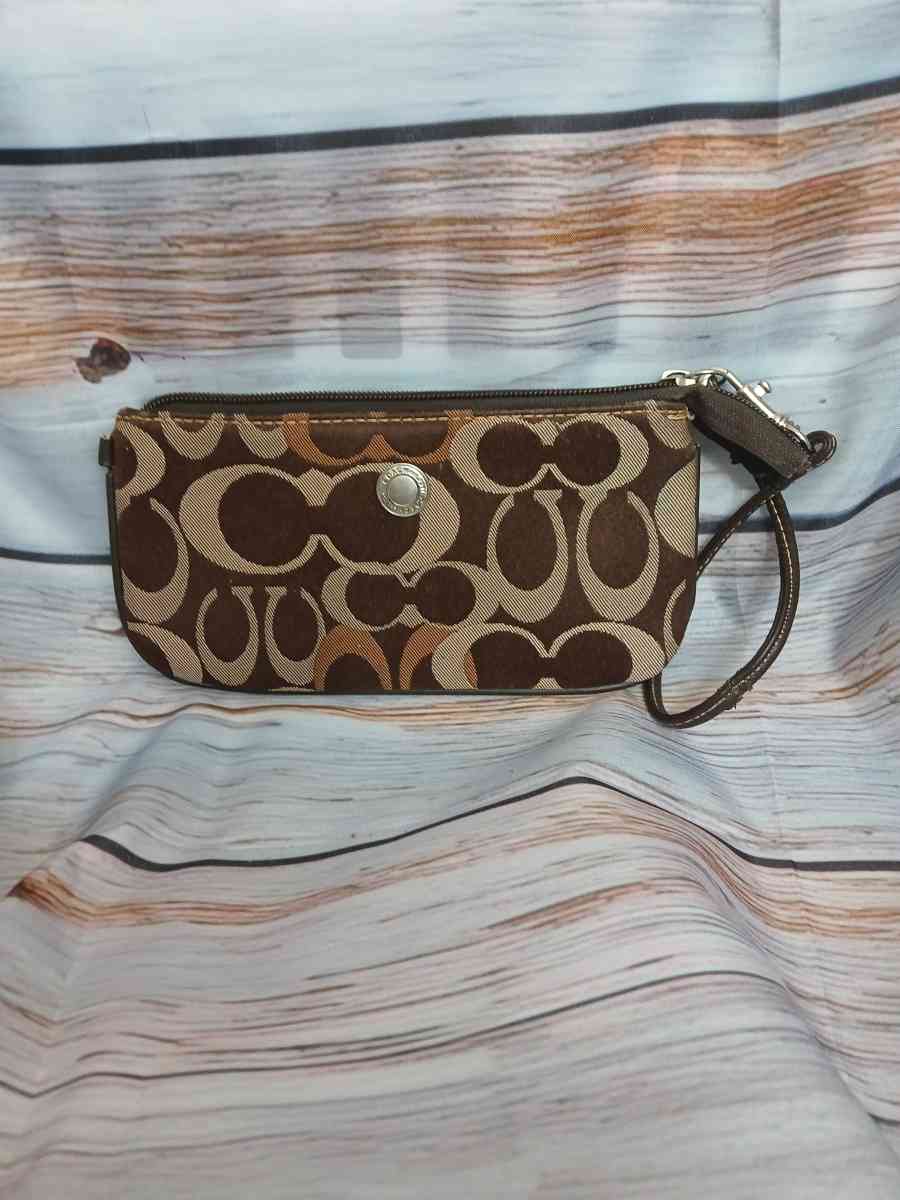 Coach Vintage sateen and leather wristlet - Anacortes, Washington - FleaMarketBay