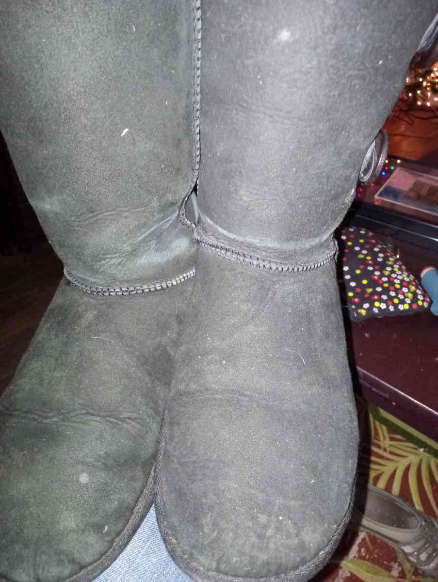 ugg boots - Wallace, North Carolina - FleaMarketBay
