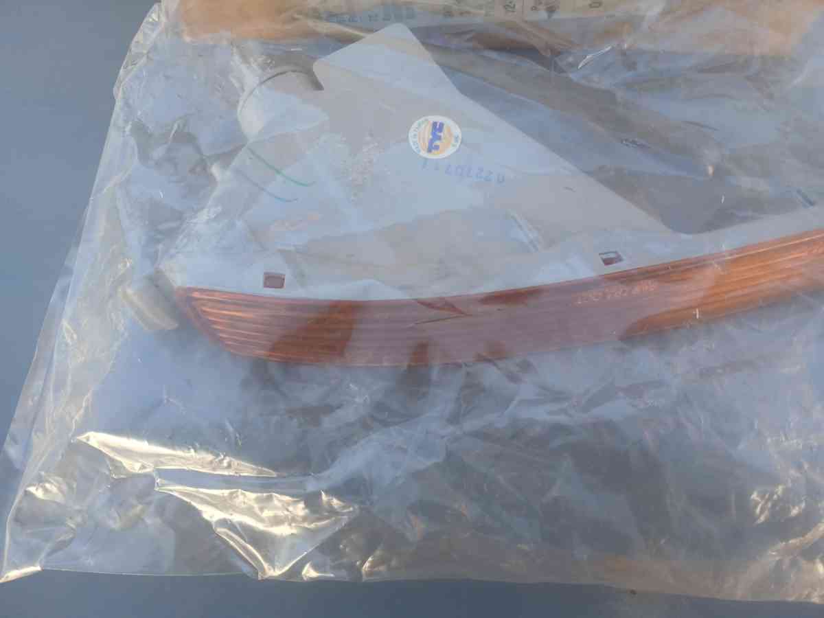 Aftermarket Driverside Front Signal Lamp Assembly - Overgaard, Arizona - FleaMarketBay