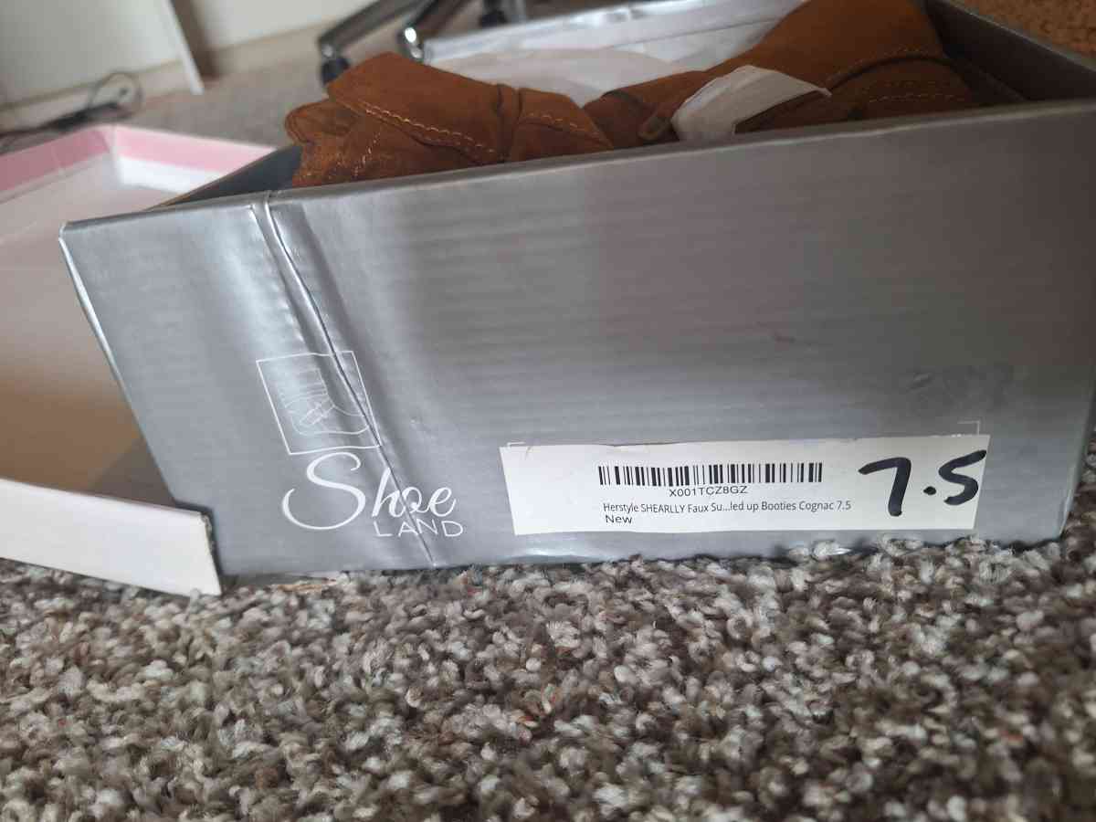 Brand New tan ankle boots - Lawrenceville, Georgia - FleaMarketBay