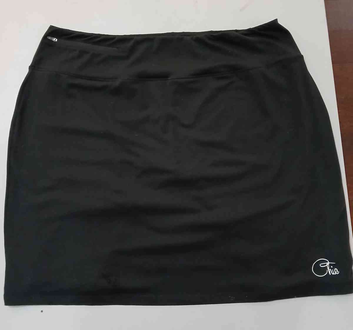 Chic Black Skort for Women Size 24 - Indianapolis, Indiana - FleaMarketBay