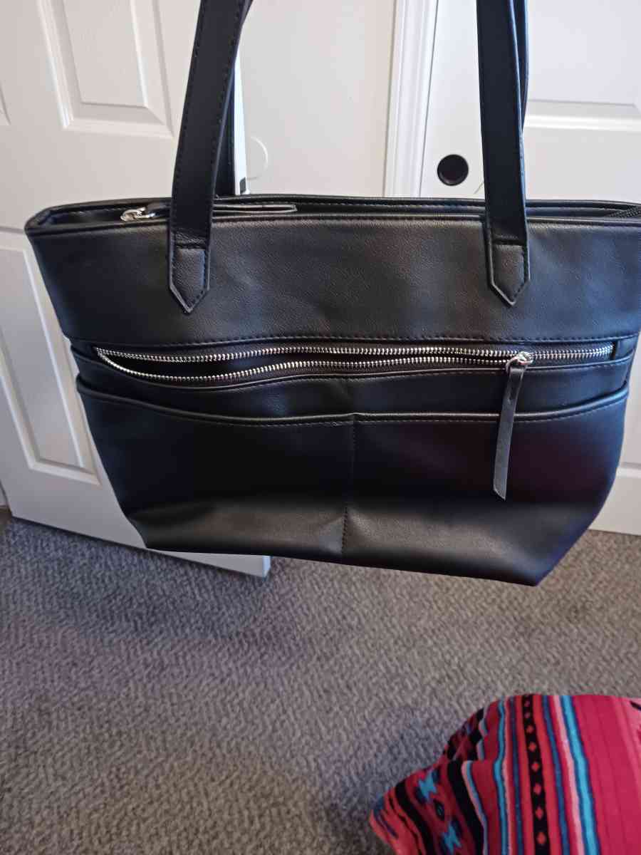 brown n black - Porterville, California - FleaMarketBay