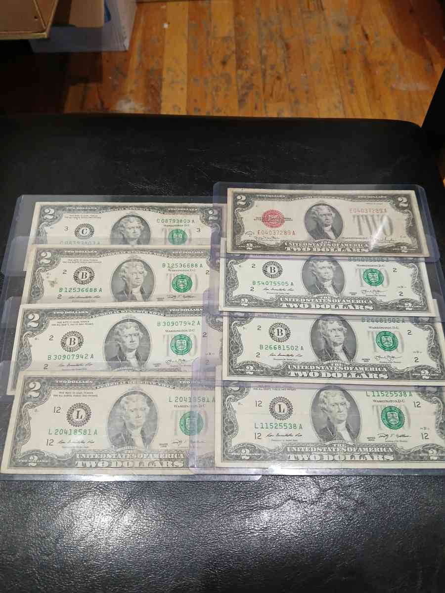 8 USA 2 Dollar Bills - Brooklyn, New York