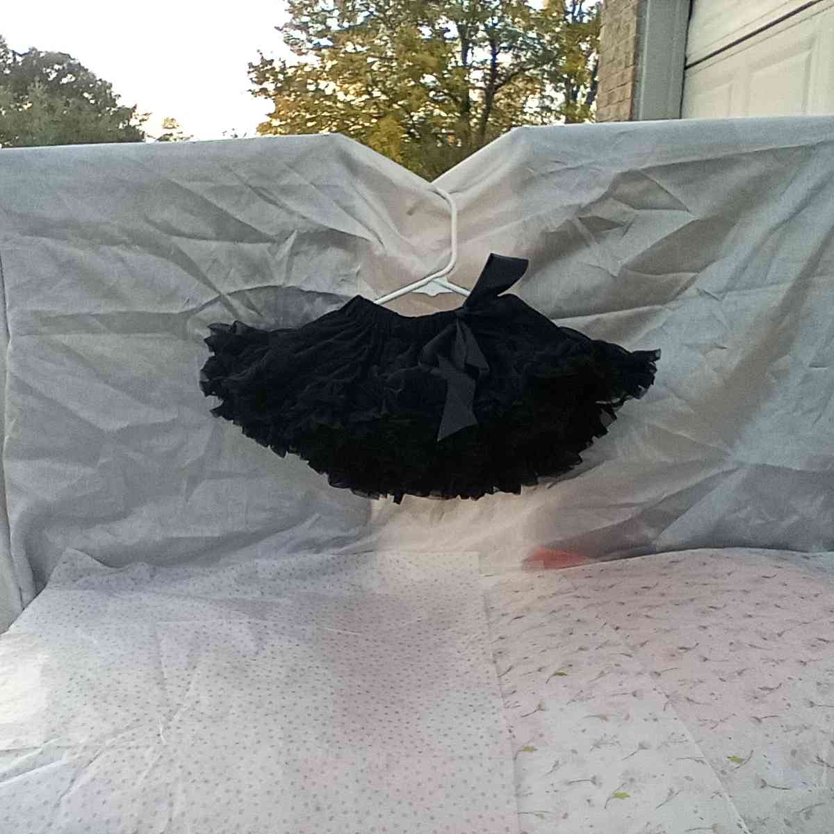 0 to 1yrs Black TuTu Pettiskrt EUC Bow Cinches Waist - Dallas, Texas - FleaMarketBay