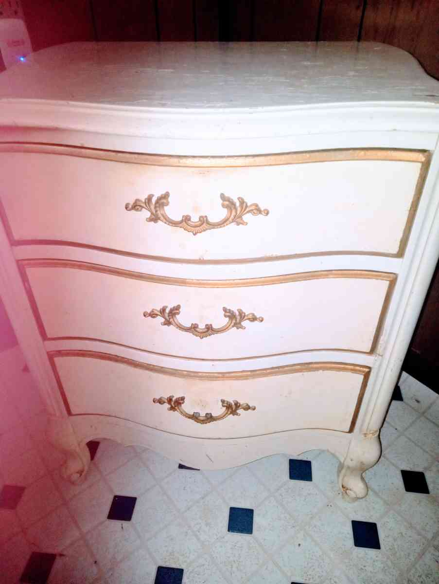 Vintage end table - San Antonio, Texas - FleaMarketBay