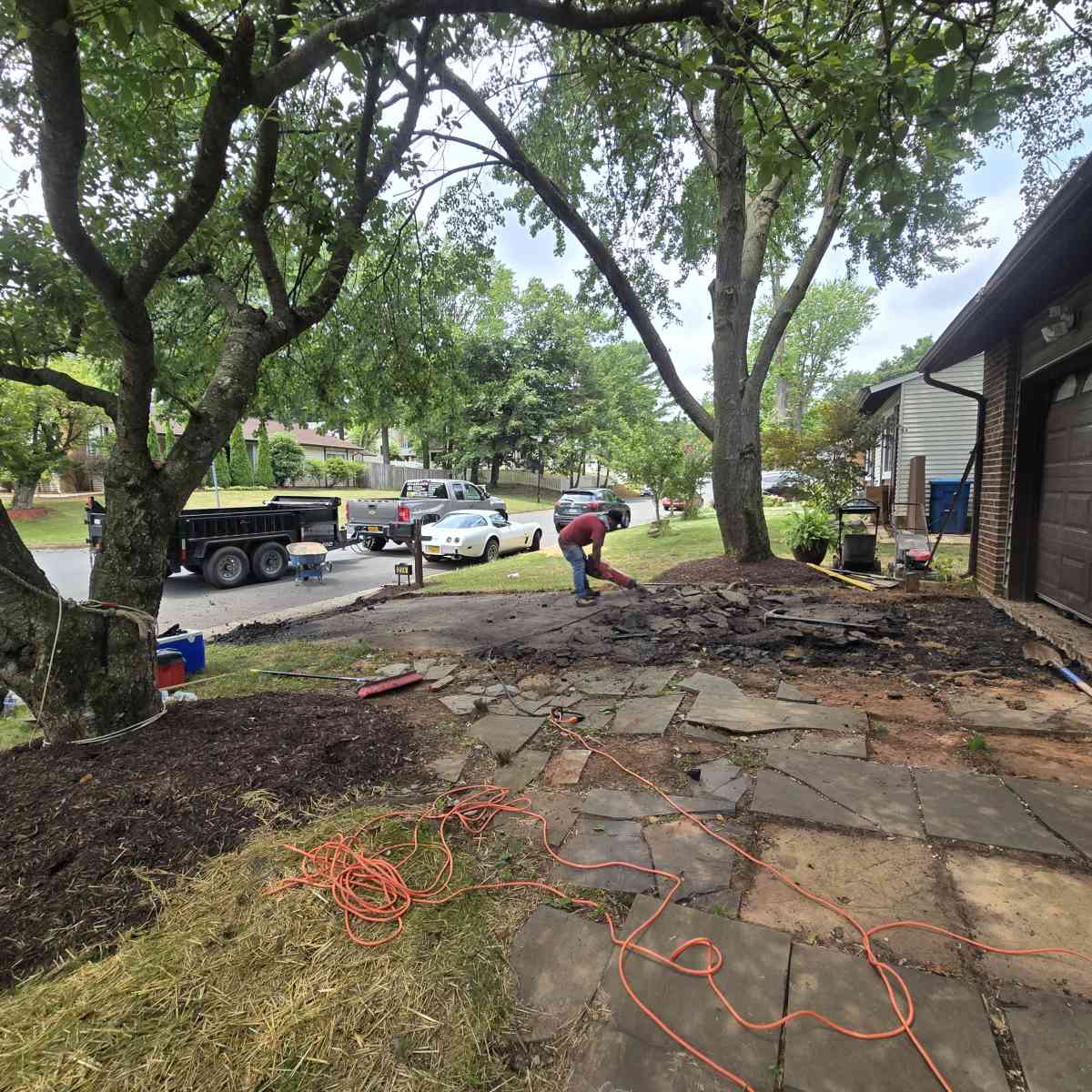 LANDSCAPING  ROMODELING  AND CONSTRUCTION AVAILABLE - Leesburg, Virginia - FleaMarketBay