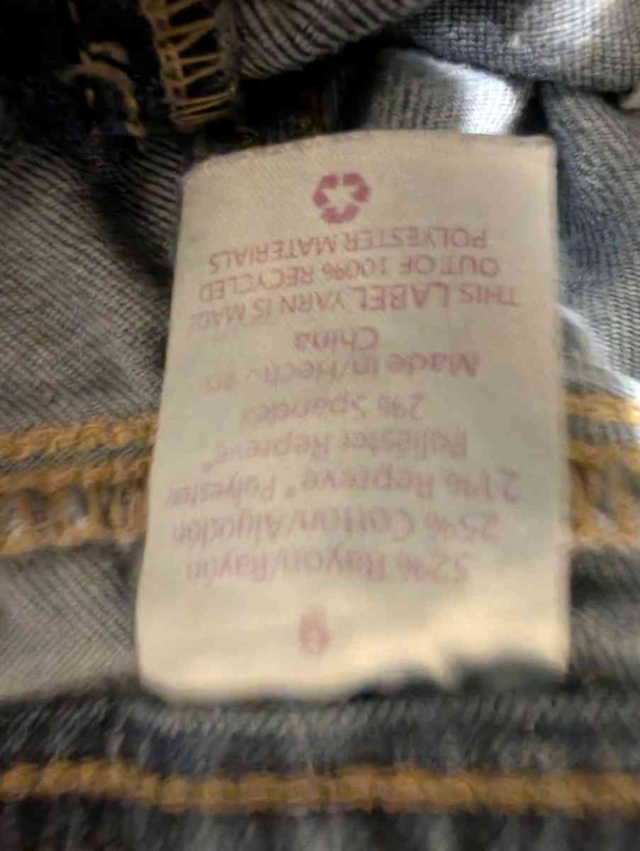 Size 9 Skinny Jeans - Joplin, Missouri - FleaMarketBay