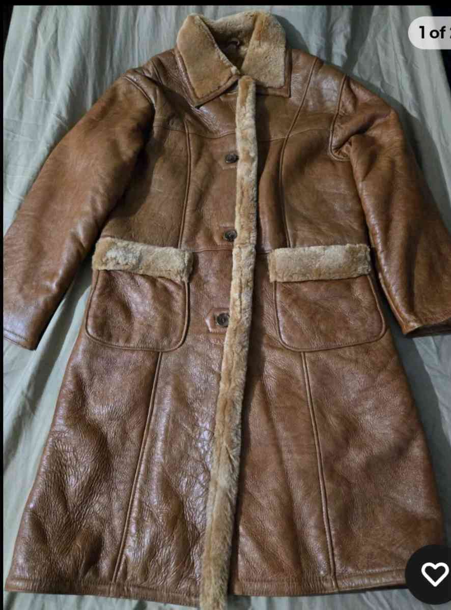 Large Lucky Lether Co Coat Tan like new o lyrics worn once - Hialeah, Florida