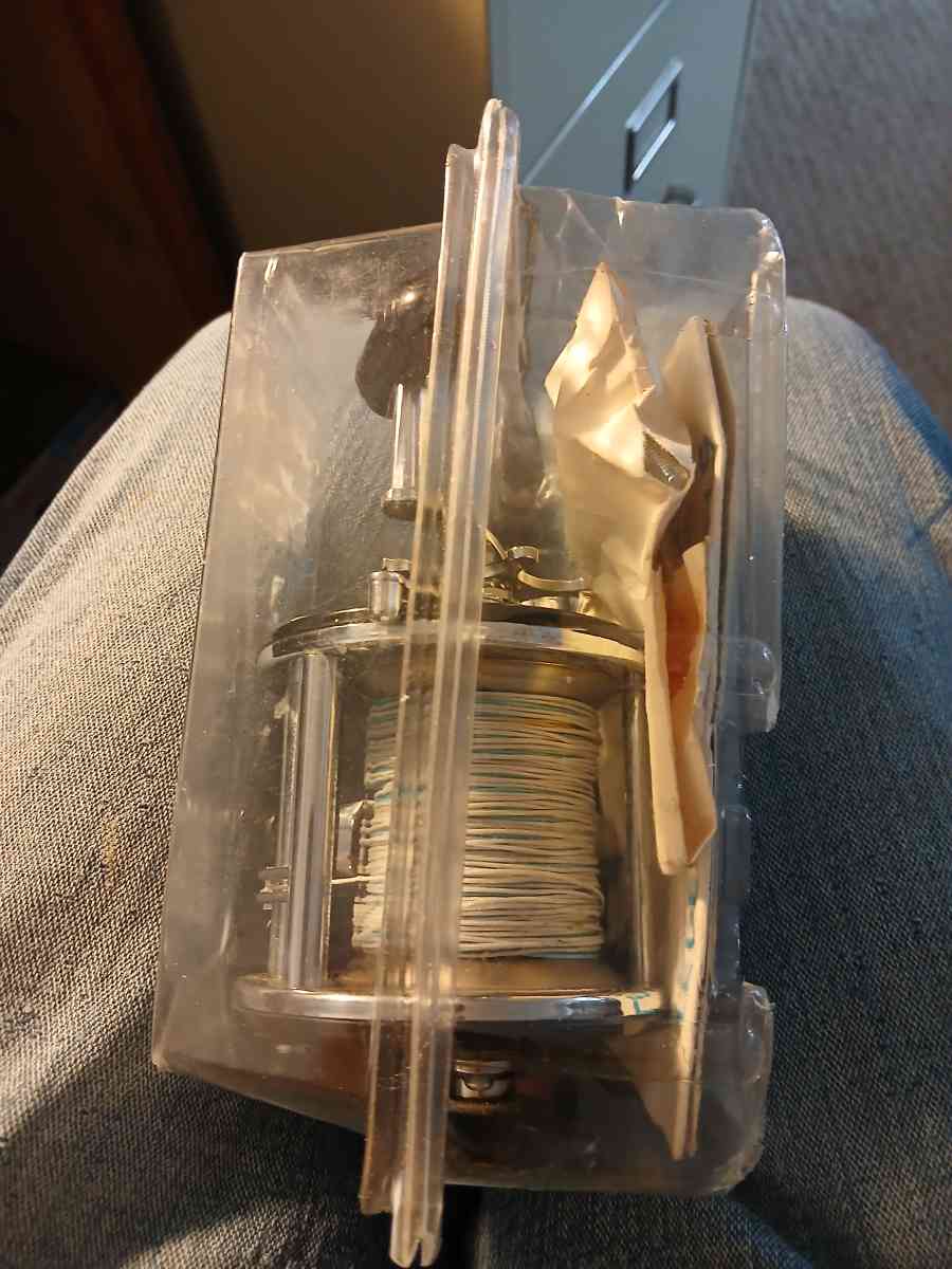 NOS Vtg PENN 350 LEVELINER BAITCASTER RE - Albuquerque, New Mexico - FleaMarketBay