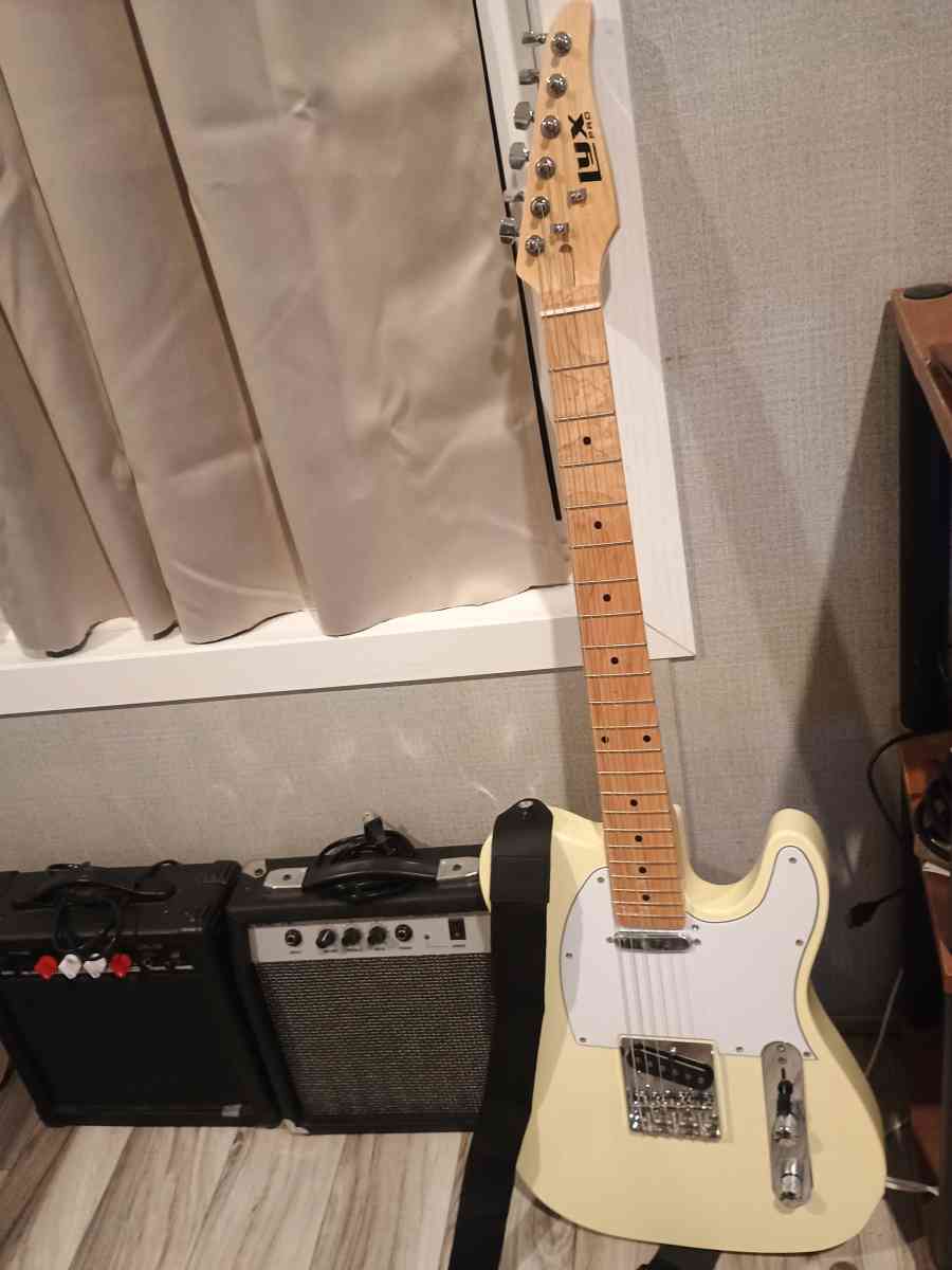 guitar and 3 amps - Irvington, Alabama