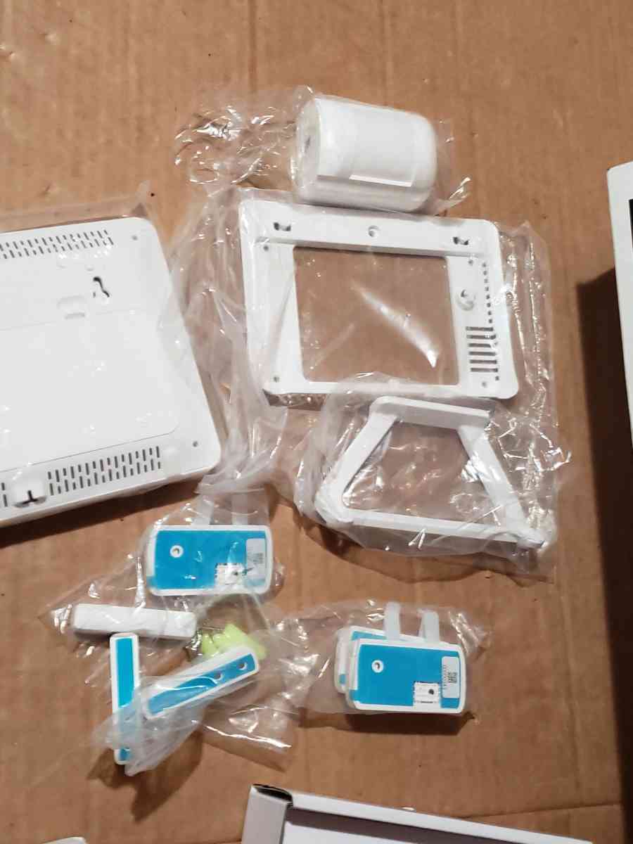 Lumio Smart  HOME KIT HARDWARE ONLY   NEW - San Antonio, Texas - FleaMarketBay