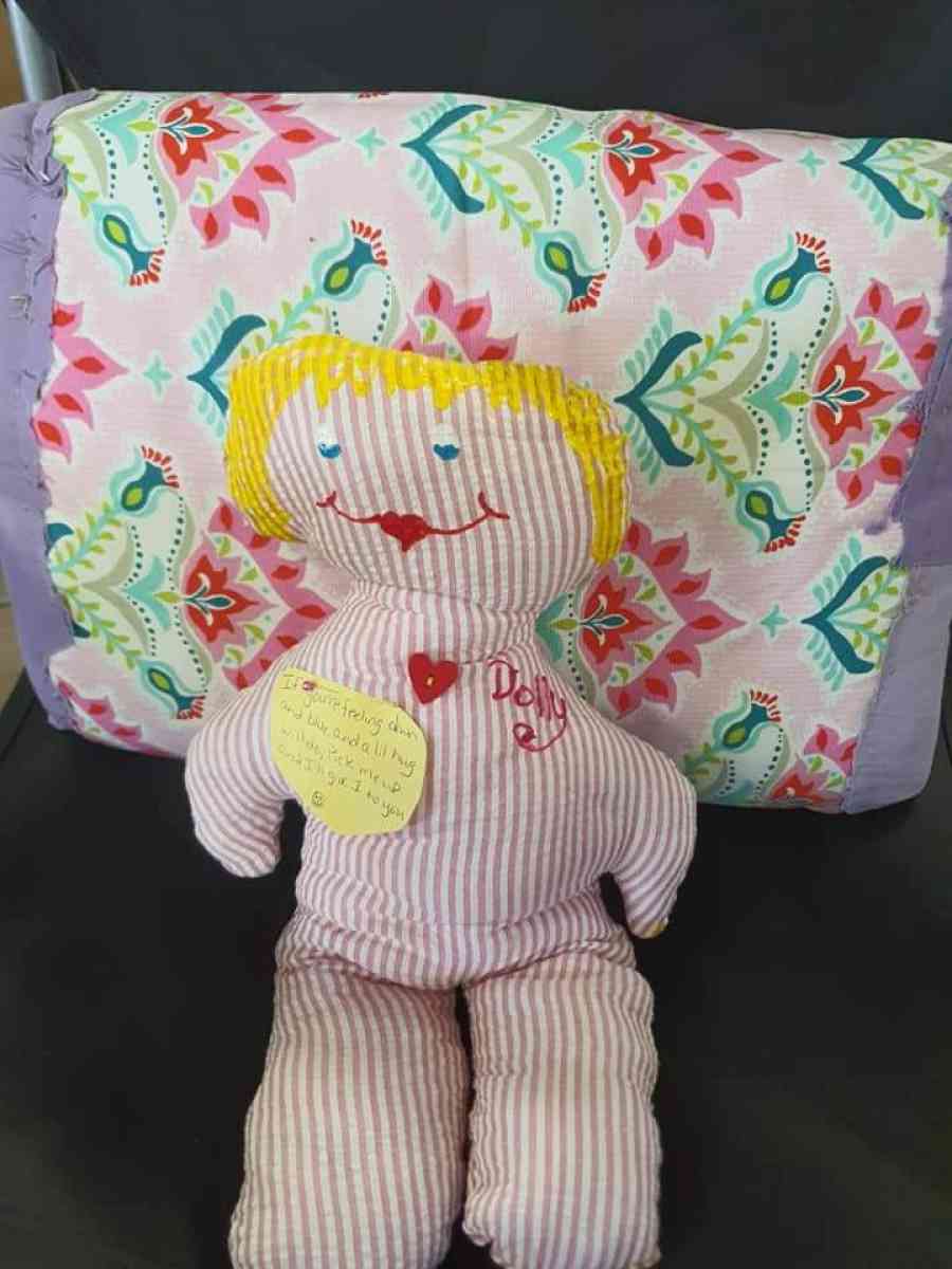 hug dolls - Killeen, Texas - FleaMarketBay