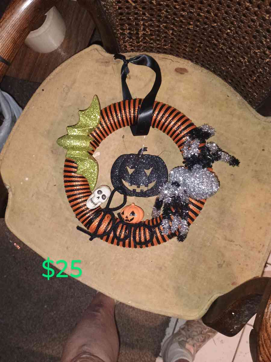Holiday Handmade Wreaths - Fremont, Nebraska - FleaMarketBay