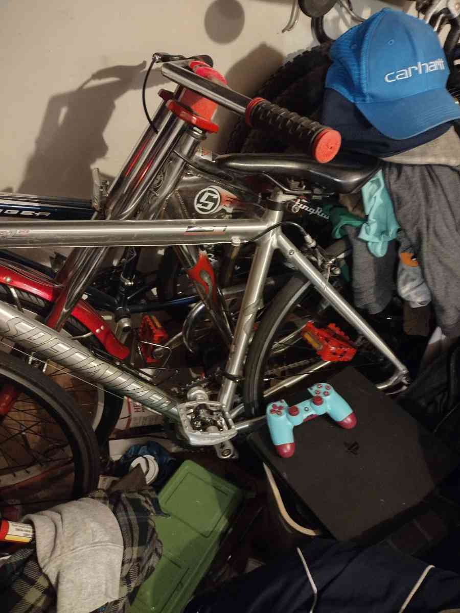 a nice riding bike - Johnson City, Tennessee - FleaMarketBay