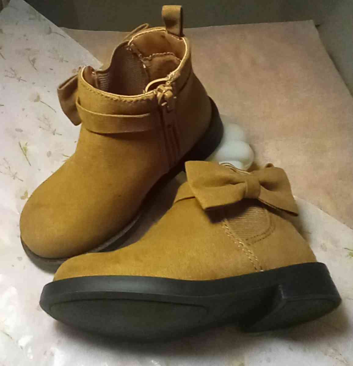 Baby GAP Size 6 Color Cognac Bow Booties NWOT - Dallas, Texas - FleaMarketBay