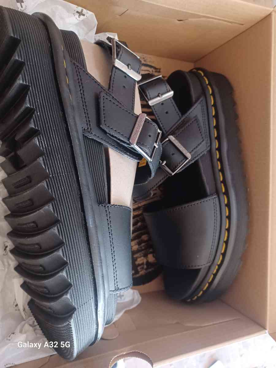 Dr Martins sz 8 Voss Hydro - Glendale, Arizona - FleaMarketBay