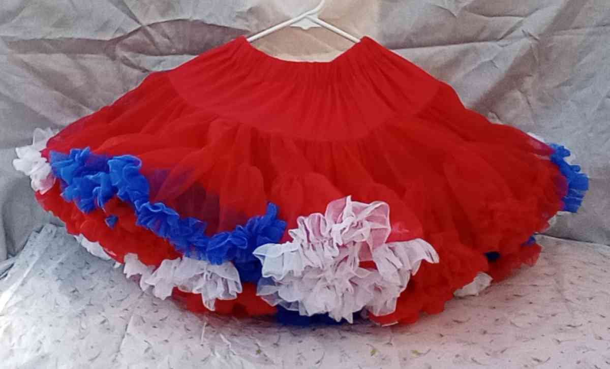 6yrs Red White Blue TuTu Pettiskirt EUC Bow Cinches Waist - Dallas, Texas - FleaMarketBay