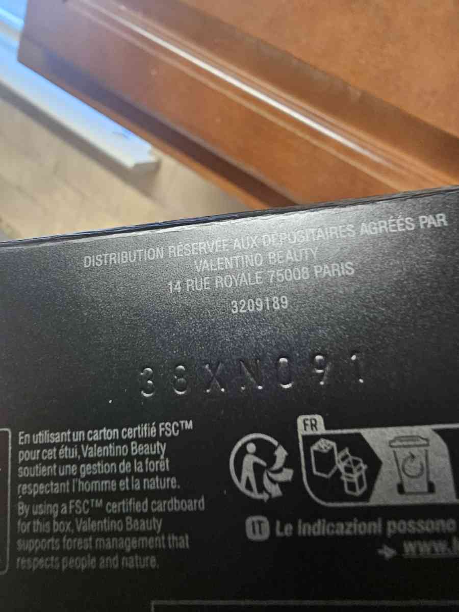 Valentino Uomo Born In Roma - Princeton, Texas - FleaMarketBay