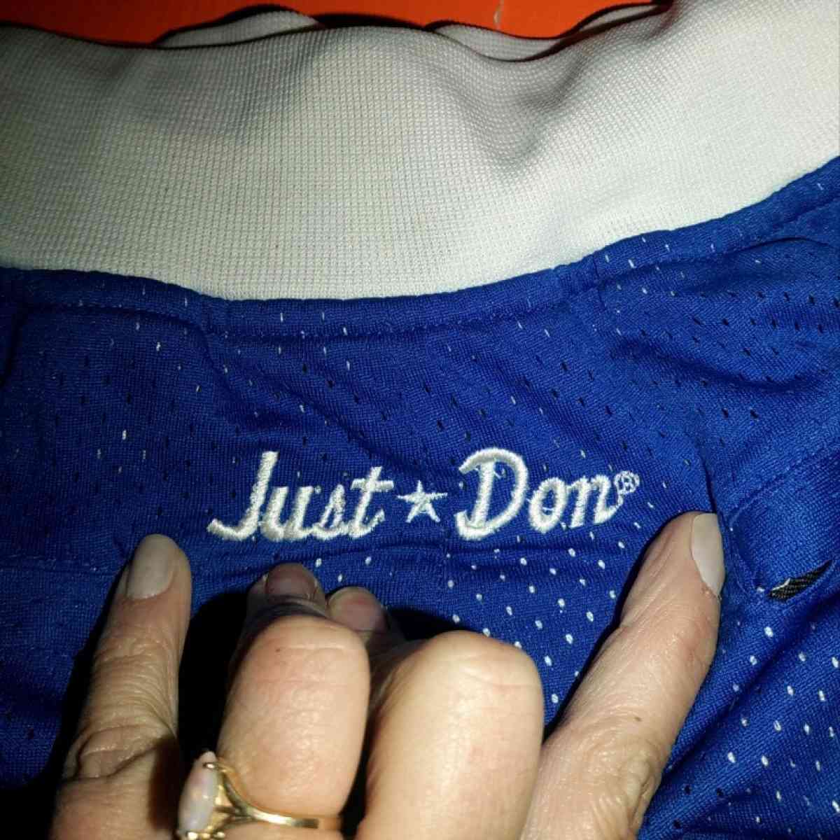 Mens Basketball Fans Gifts with Pockets Mesh Shorts Workout - Los Angeles, California - FleaMarketBay