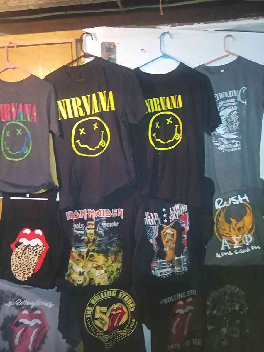 concert shirts - Akron, Ohio - FleaMarketBay