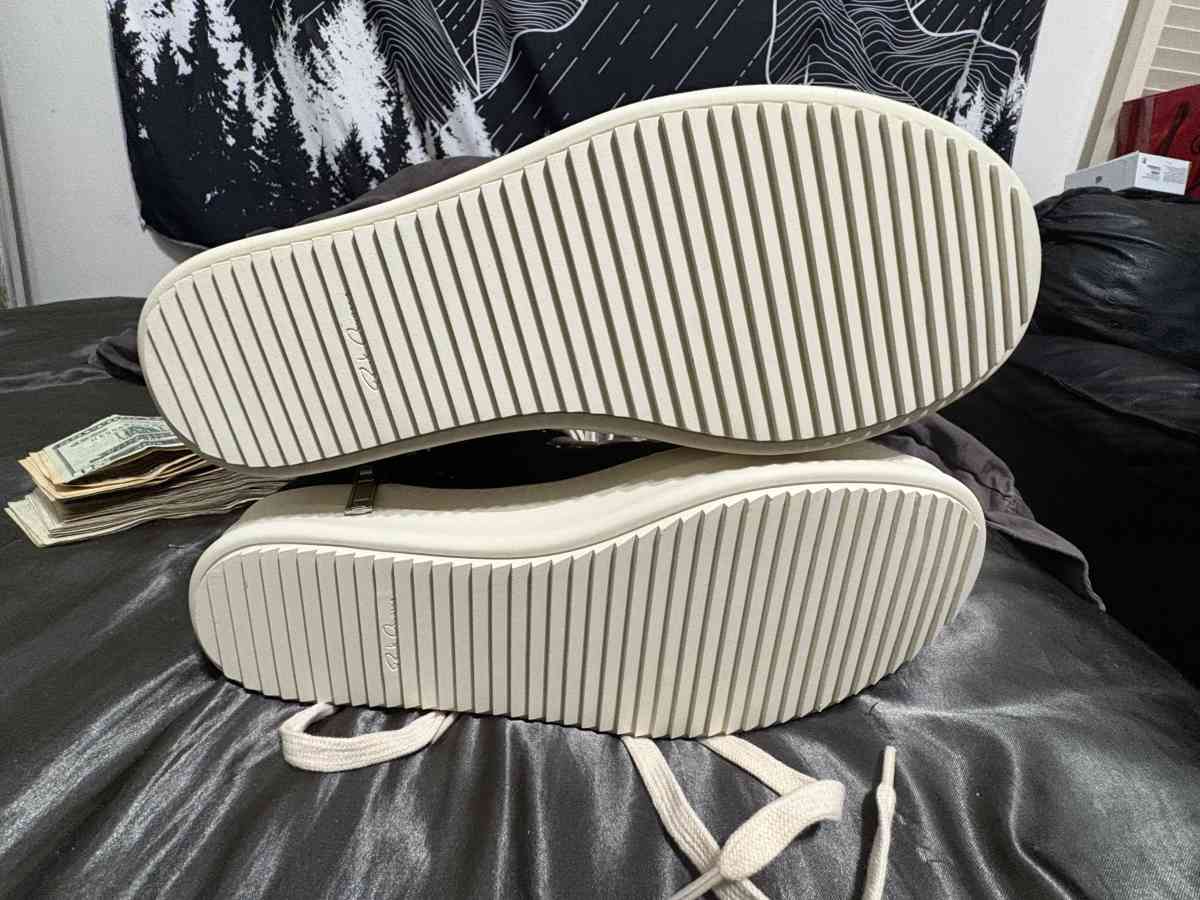 Rick Owen ramones - Altamonte Springs, Florida - FleaMarketBay