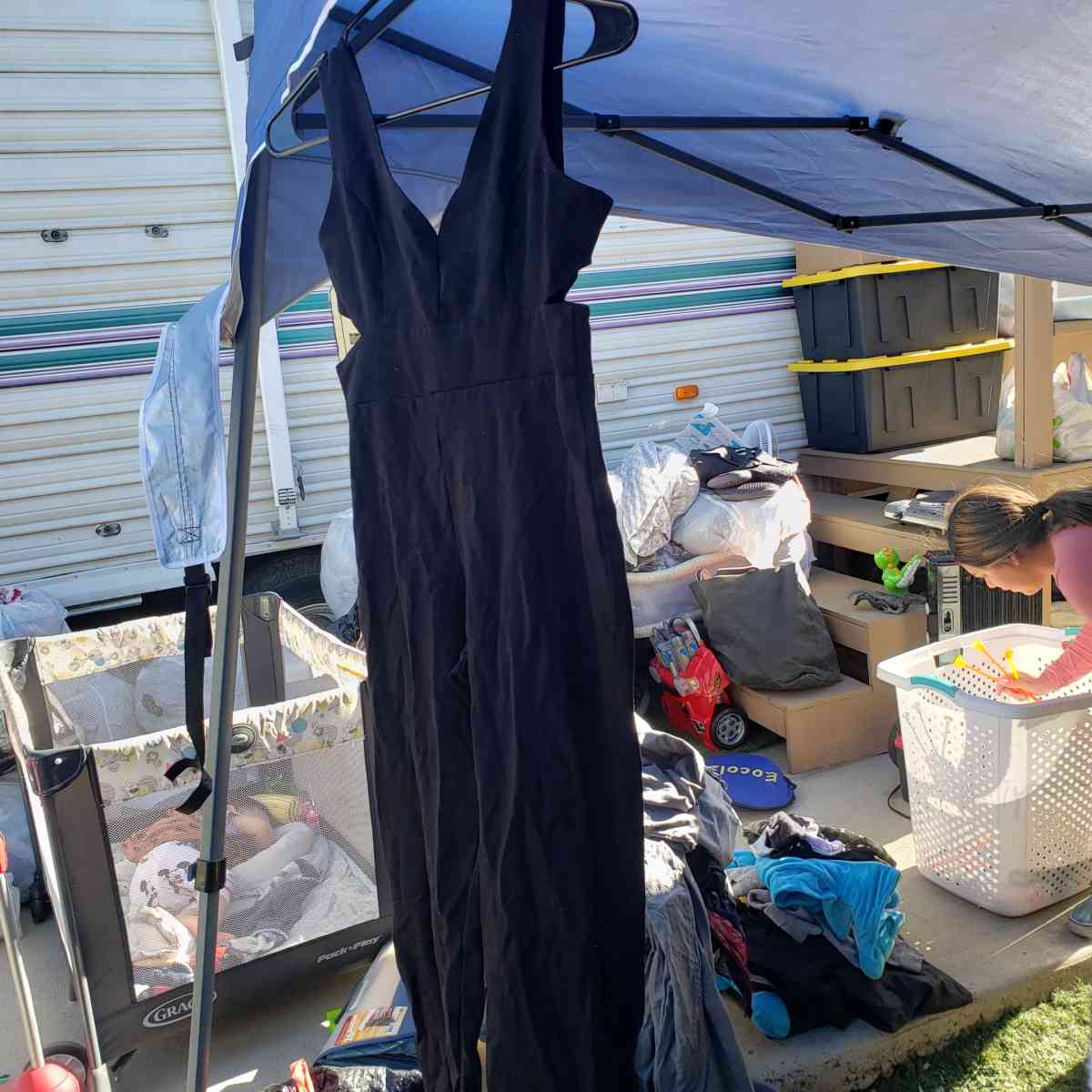 pants suit - Lake Elsinore, California - FleaMarketBay