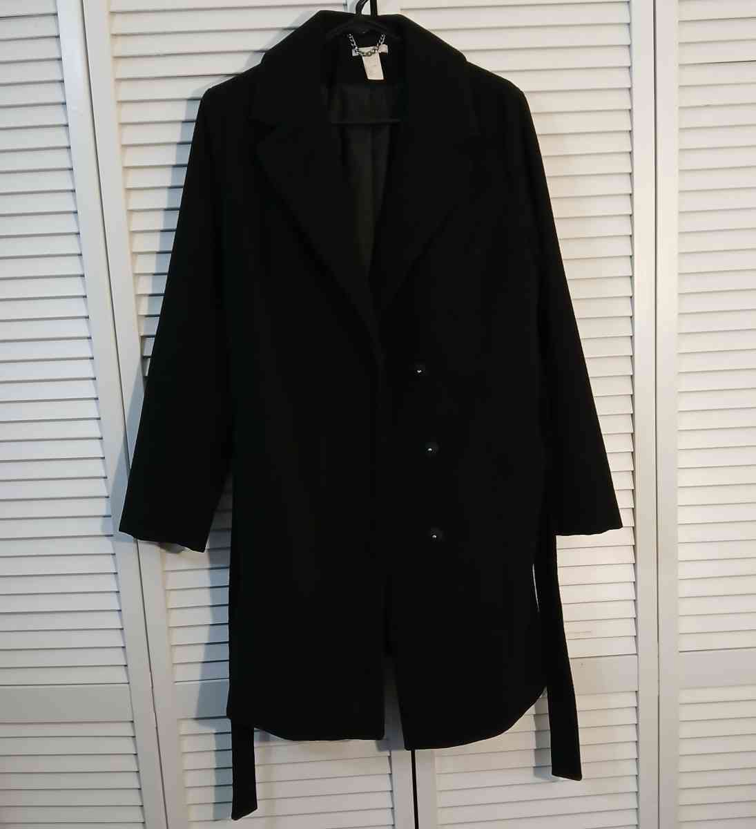 H and M MaternityBlackCoat for women size S